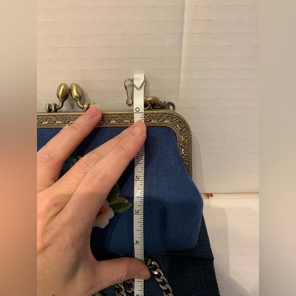 Bottega Veneta Costmatic Bag - Picture 7 of 9